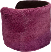 Load image into Gallery viewer, Springbok Hide Cuff 2.5"