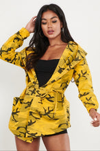 Load image into Gallery viewer, Hooded mustard camo stylish jacket
